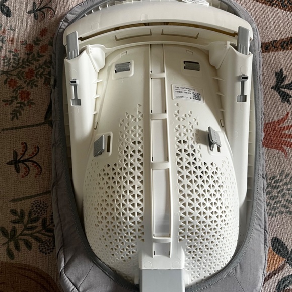 STOKKE Tripp Trapp Newborn Seat - Picture 2 of 3